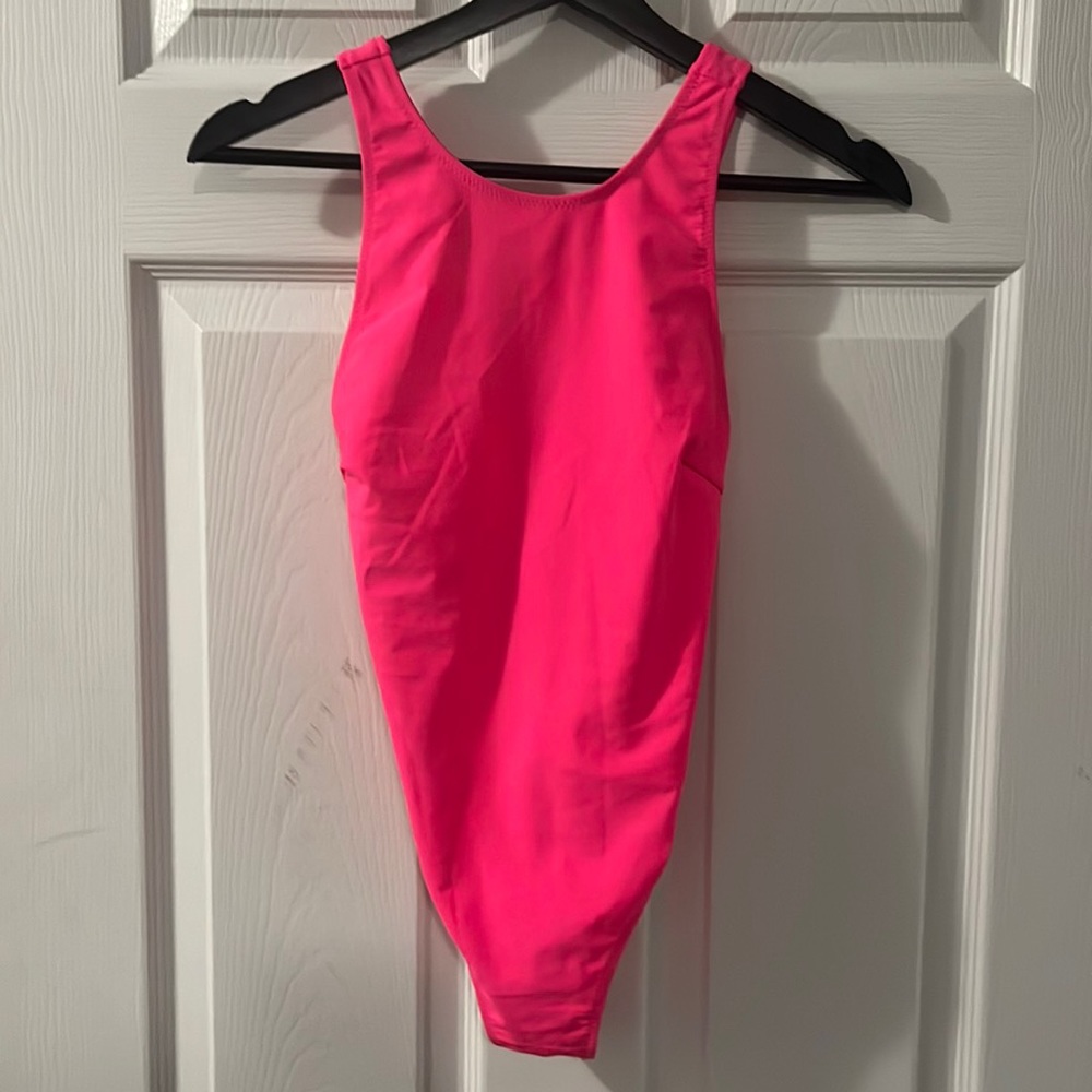 Barbie vibes NWT Goldie bathing suit hot pink size small